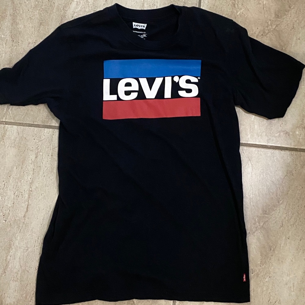 13-15 years levi’s shirt not worn